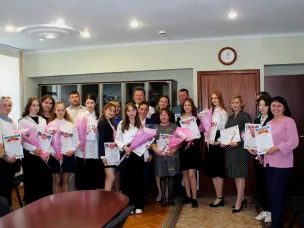 За успехи в школьных достижениях